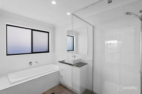 Property photo of 33 Tejo Holmview QLD 4207