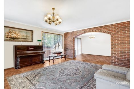 Property photo of 5 Cunningham Drive Endeavour Hills VIC 3802