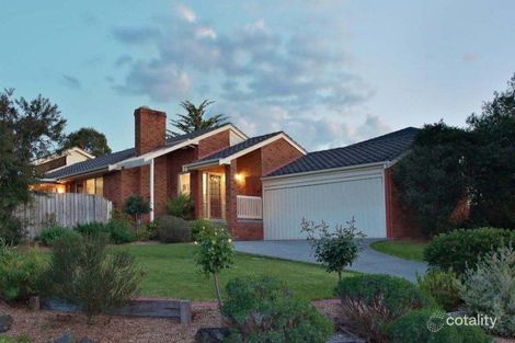 35 Summerhill Park Dr, Mooroolbark, VIC 3138