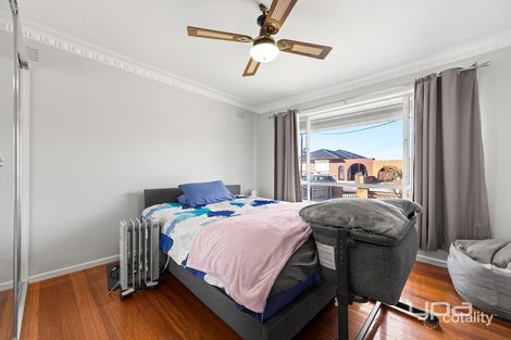 Property photo of 53 Chedgey Drive St Albans VIC 3021