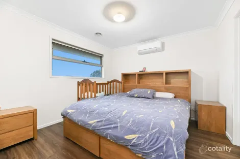 Property photo of 19 Elmtree Crescent Clyde North VIC 3978