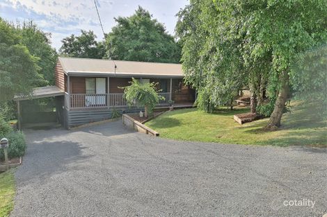 28 Murray St, Mirboo North, VIC 3871