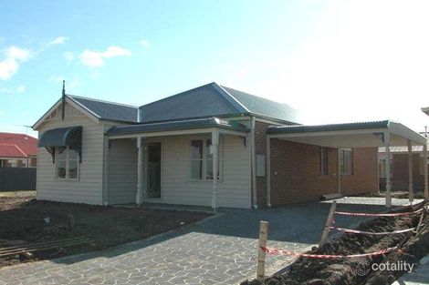 Property photo of 24 Paperbark Drive Pakenham VIC 3810