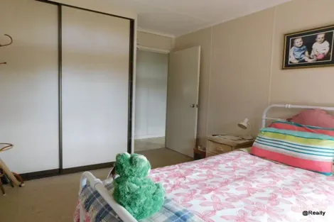 Property photo of 30 Deakin Crescent Nanango QLD 4615