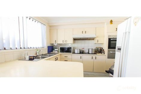 Property photo of 2/23 Brownlow Place Ambarvale NSW 2560