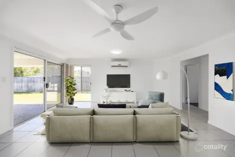 Property photo of 4 Aylmore Court Narangba QLD 4504