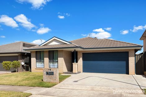 15 Deerubbin Dr, Glenmore Park, NSW 2745