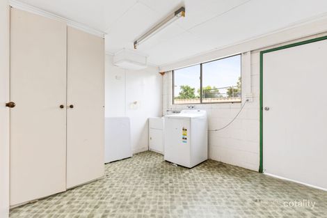 Property photo of 11 Gibson Grove Emerald QLD 4720
