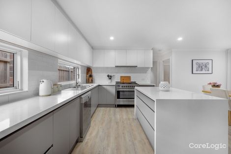 Property photo of 58 Hotham Crescent Hoppers Crossing VIC 3029