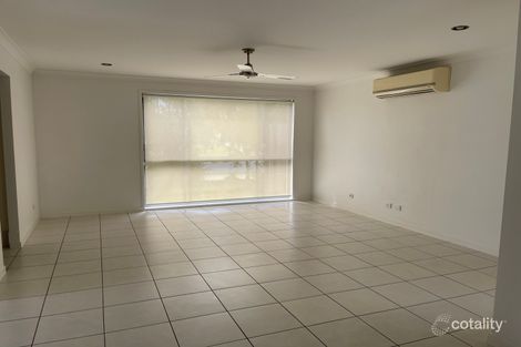 Property photo of 2/26 Makybe Diva Drive Ooralea QLD 4740