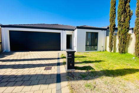 5 Privet Pass, Bennett Springs, WA 6063