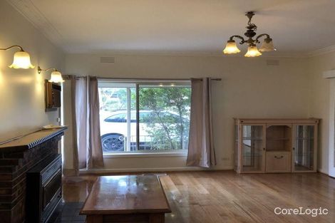 Property photo of 1/672 Waverley Road Glen Waverley VIC 3150