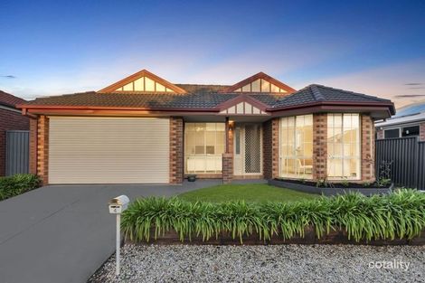 4 Radiata Cct, Pakenham, VIC 3810
