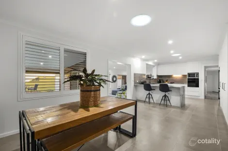 Property photo of 18 Overlanders Way Hillvue NSW 2340