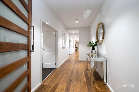 Property photo of 15 Ickworth Crescent Derrimut VIC 3026