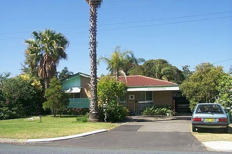 425 Belmont Ave, Cloverdale, WA 6105