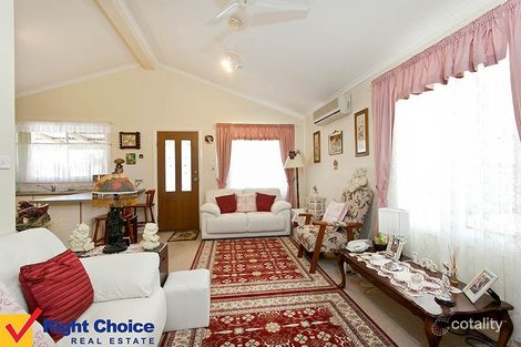 Property photo of 10 Willow Crescent Kanahooka NSW 2530