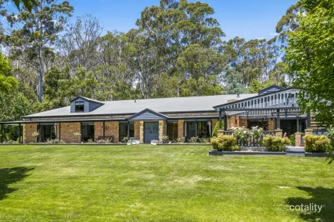 Property photo of 22 Kimberley Drive Bowral NSW 2576