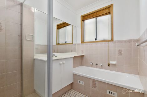 Property photo of 11 Osburn Place St Helens Park NSW 2560