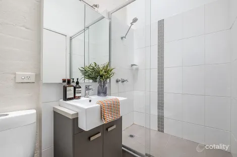 Property photo of 2/20 Johnstone Street Malvern VIC 3144