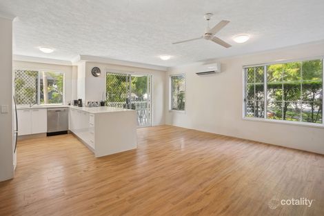 2/27-29 Walton St, Southport, QLD 4215