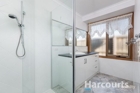 Property photo of 11 Eva Court Hallam VIC 3803