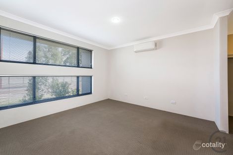 Property photo of 301 Pebble Beach Boulevard Meadow Springs WA 6210