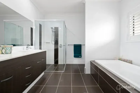 Property photo of 7 Castlereagh Close Pacific Pines QLD 4211