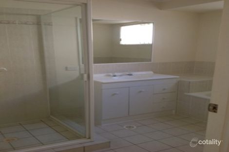 Property photo of 3 Bansii Place Regents Park QLD 4118