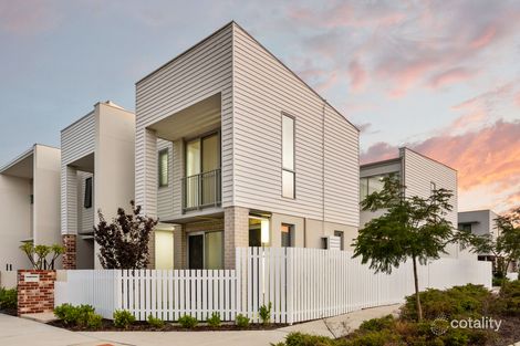 Property photo of 23 Turquoise Boulevard Treeby WA 6164