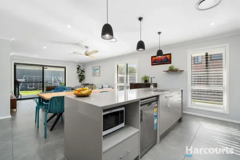 Property photo of 6 Castaway Crescent Teralba NSW 2284