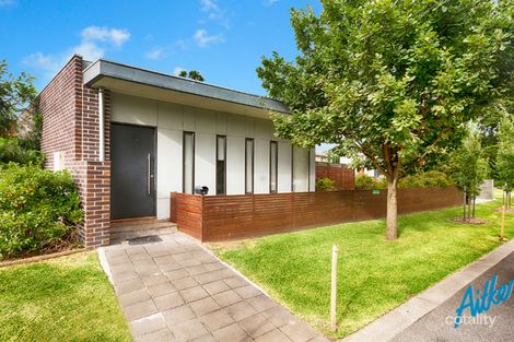 Property photo of 2 Evergreen Circuit Cheltenham VIC 3192