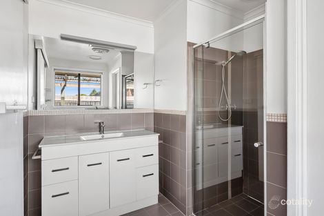 Property photo of 3/2 Fassifern Court Hamlyn Heights VIC 3215