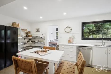 Property photo of 124 Upper Sturt Road Upper Sturt SA 5156