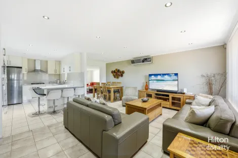 Property photo of 23 Brierley Crescent Plumpton NSW 2761