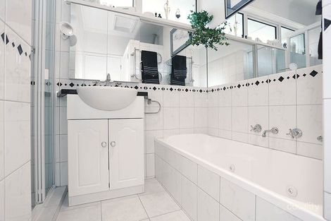 Property photo of 1/210 Esplanade Brighton VIC 3186