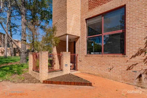 Property photo of 9 Cavanough Street Phillip ACT 2606