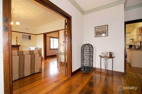 Property photo of 280 Warrigal Road Oakleigh South VIC 3167