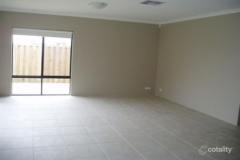 Property photo of 38 Buttercup Parkway Halls Head WA 6210