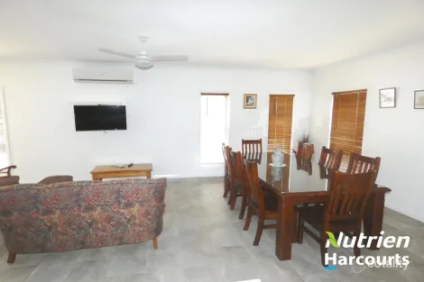 Property photo of 6 Pine Street Miles QLD 4415