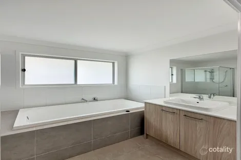 Property photo of 63 Edinburgh Crescent Gleneagle QLD 4285