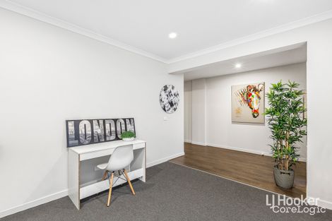 Property photo of 8 Sorrenberg Street Point Cook VIC 3030