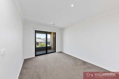 Property photo of 7 Haniper Grove Werribee VIC 3030