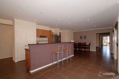 Property photo of 14 Garnet Close Skye VIC 3977