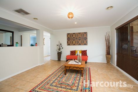 Property photo of 24 Pendle Close Narre Warren South VIC 3805