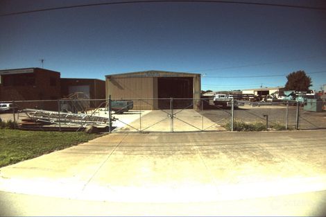 32 Seaside Pde, North Shore, VIC 3214