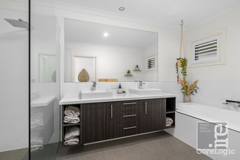Property photo of 5 Usshers Drive Waldara VIC 3678