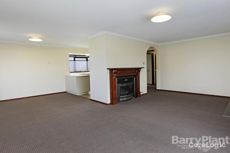 Property photo of 9 Melva Crescent Whittington VIC 3219