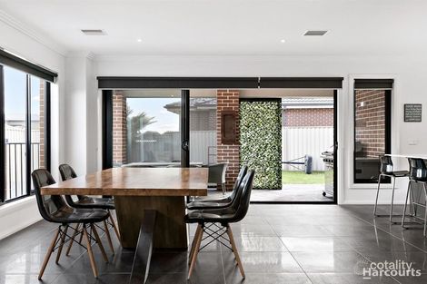 Property photo of 23 Creekview Avenue Pakenham VIC 3810