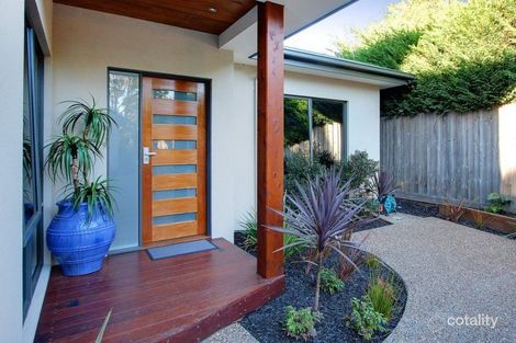 Property photo of 2/9 Macdonald Grove Mornington VIC 3931